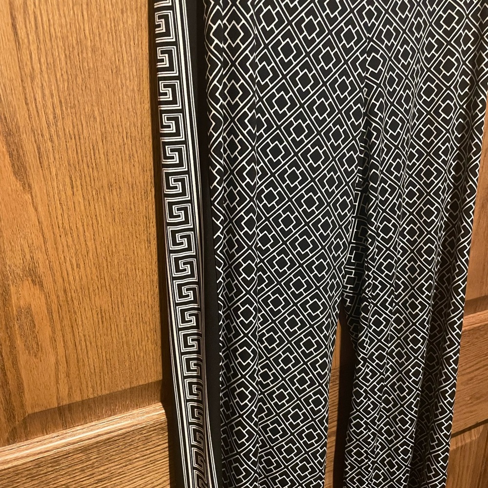 White House Black Market Geometric Print Pants